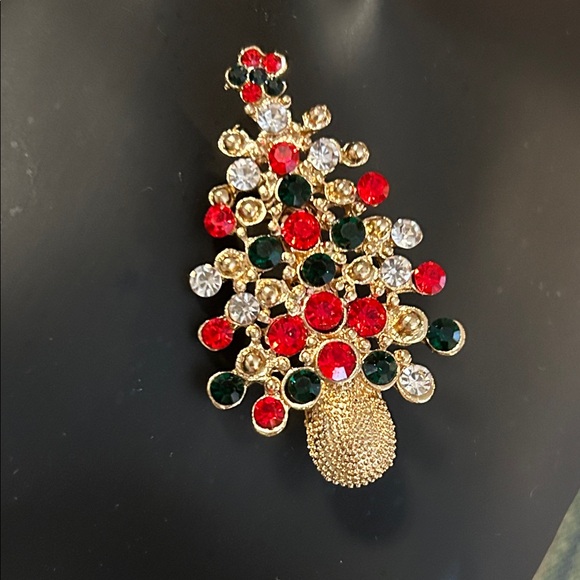 Jewelry - Elegant Gold and Red Christmas Tree Brooch